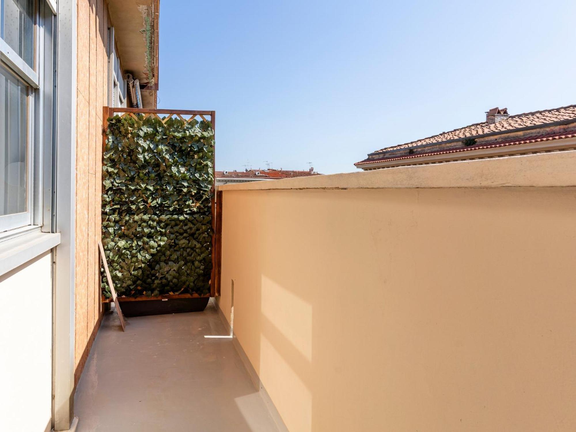 Livorno Central And Modern 2 Apts & 1 Room! Exterior photo